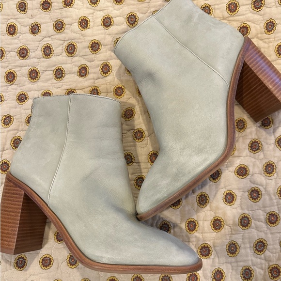 Antonio Melani Cammden Nubuck Leather Ankle Boot Size 8 Made in Brazil - Picture 6 of 8